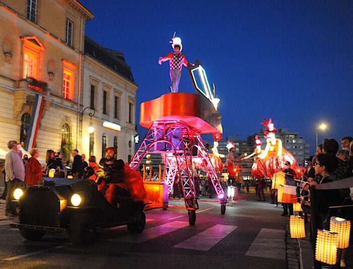REVUE DE RUE - Imagen 3