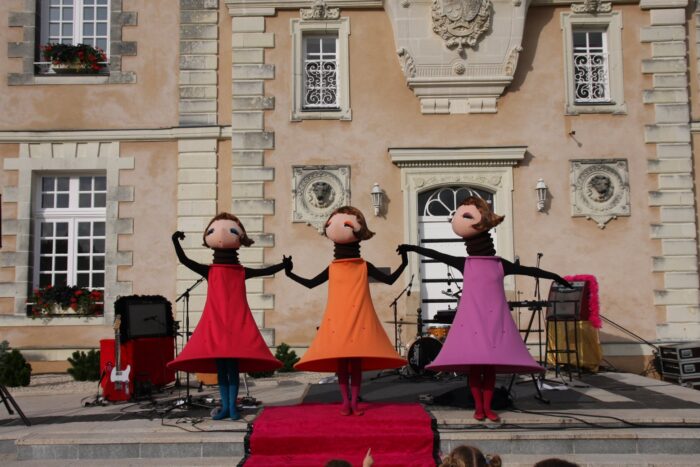 LES BALLADINES - Imagen 2