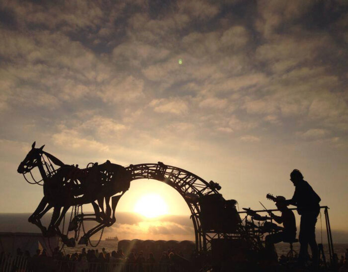 IRON HORSE - Imagen 3