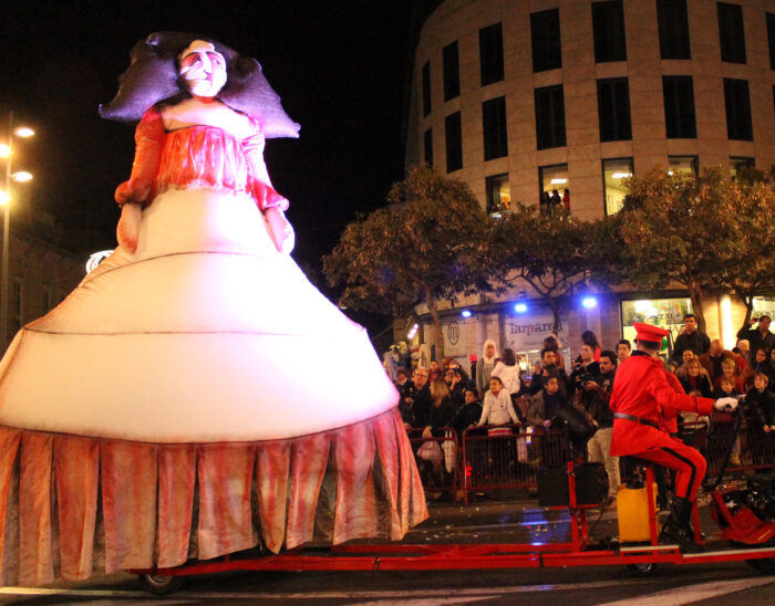 PASEO DE DAMAS - Imagen 3