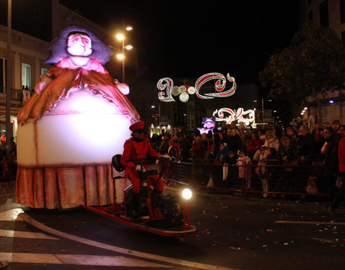 PASEO DE DAMAS - Imagen 4
