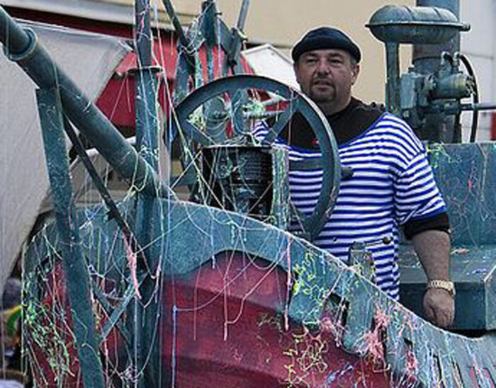 POWERED BOAT - Imagen 3