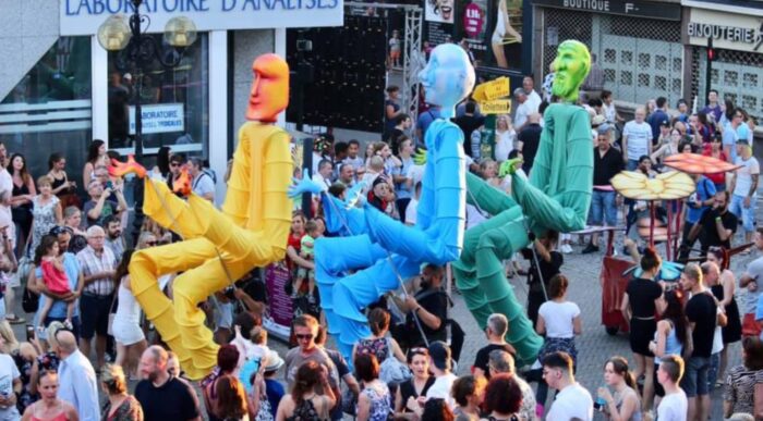 BIG PUPPETS - Imagen 2