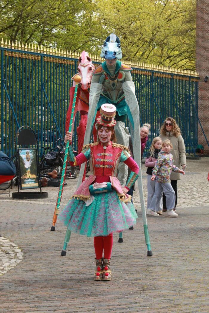 LULU EN DE PARADEPARDIES - Imagen 6